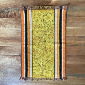 Vintage 1970s Springmaid Hand Towel Floral Orange Yellow Brown 26 x 16